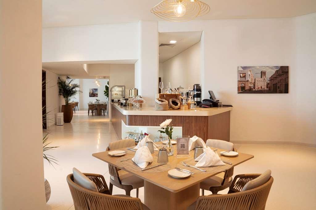 Mina Hotel & Residences Доха Ресторан фото